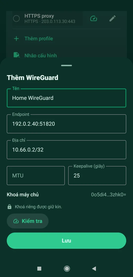 Trình chỉnh sửa WireGuard sau khi nhập, với tên, địa chỉ, endpoint, khoá máy chủ rút gọn, MTU và keepalive. Khoá riêng được ẩn.